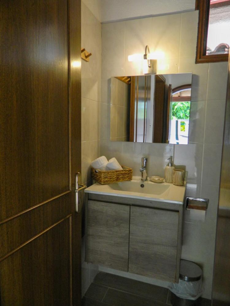 Veny House Villa Paralia Pantaleimonos Ngoại thất bức ảnh